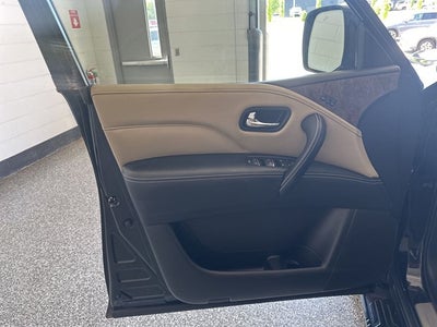 2023 INFINITI QX80 Premium Select