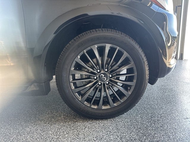 2023 INFINITI QX80 Premium Select