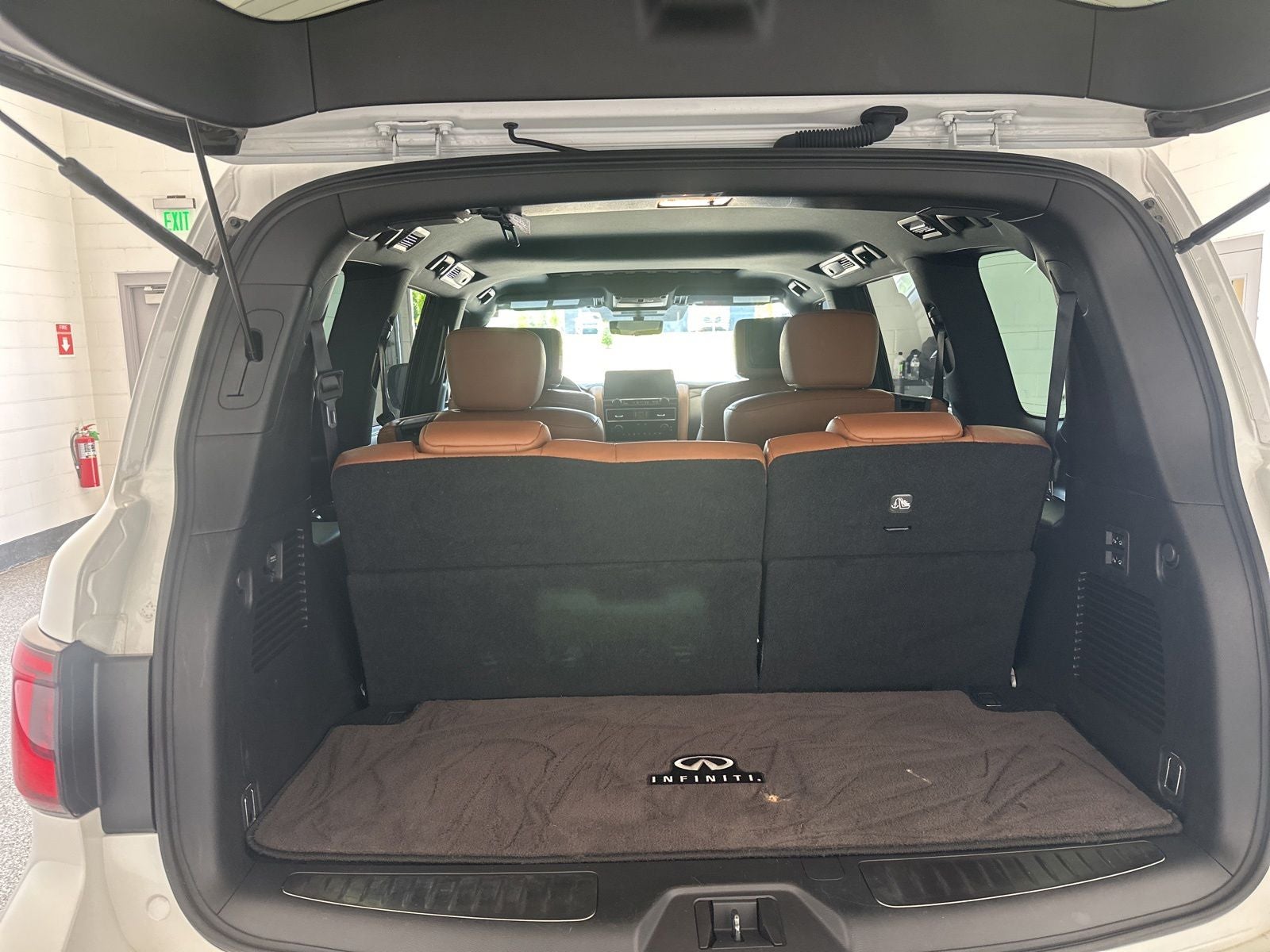 2023 INFINITI QX80 Sensory