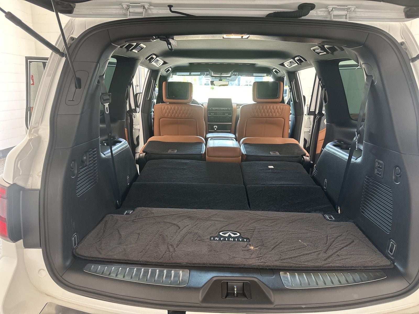 2023 INFINITI QX80 Sensory