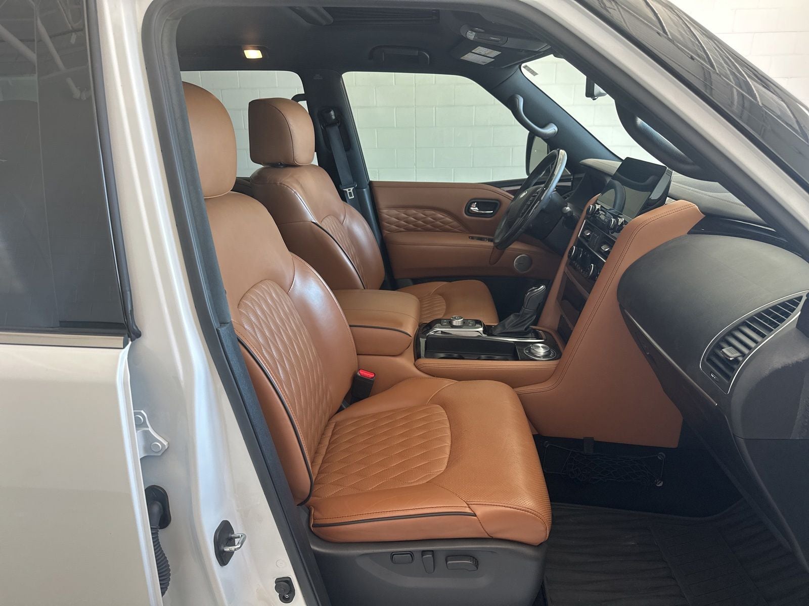 2023 INFINITI QX80 Sensory
