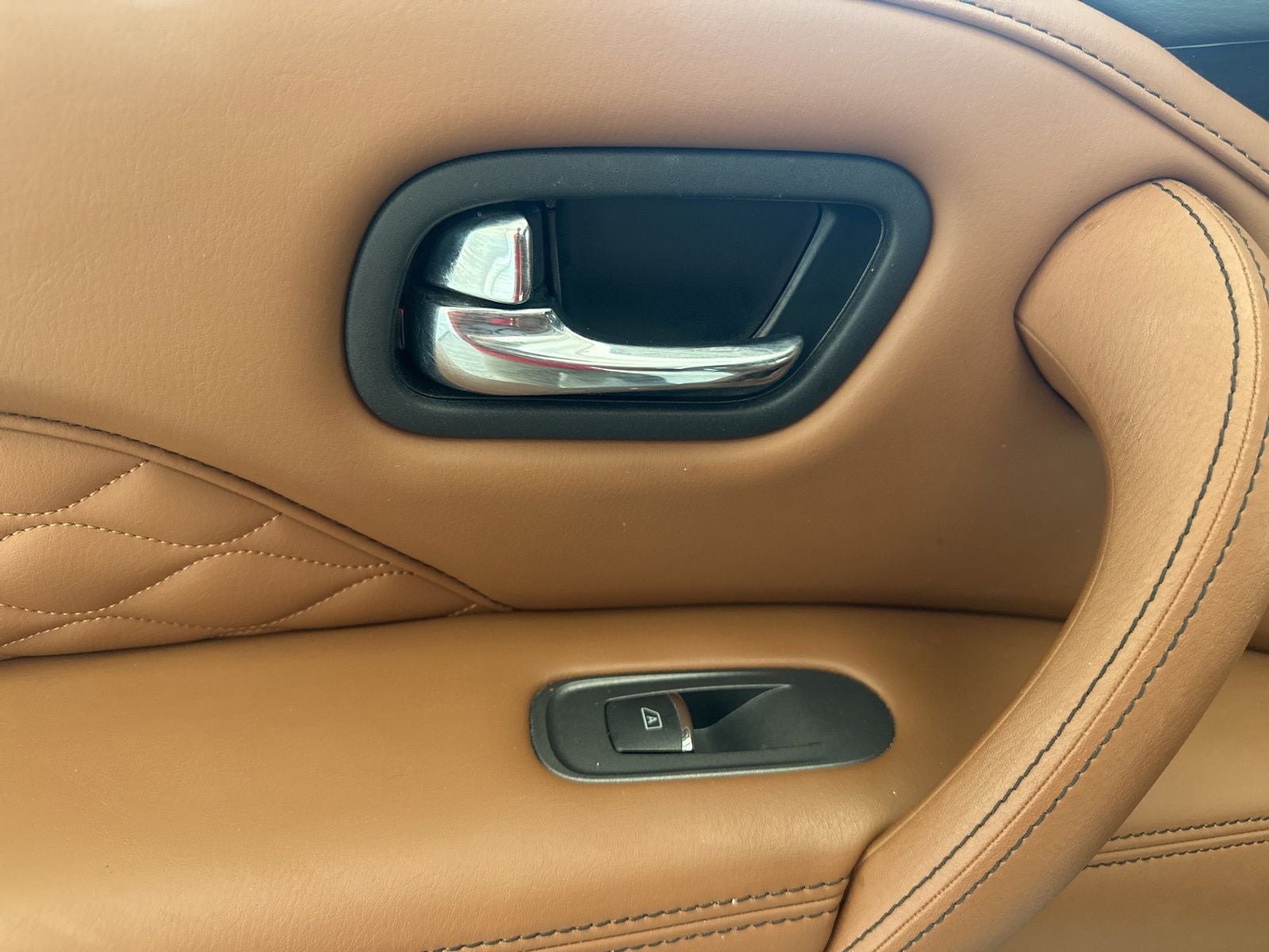 2023 INFINITI QX80 Sensory
