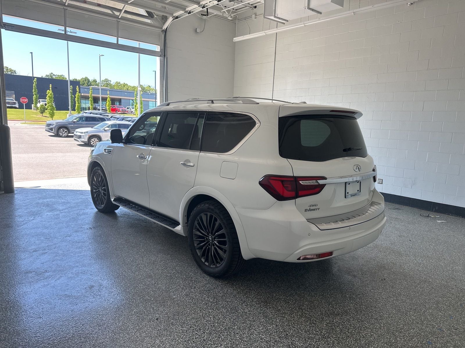 2023 INFINITI QX80 Sensory