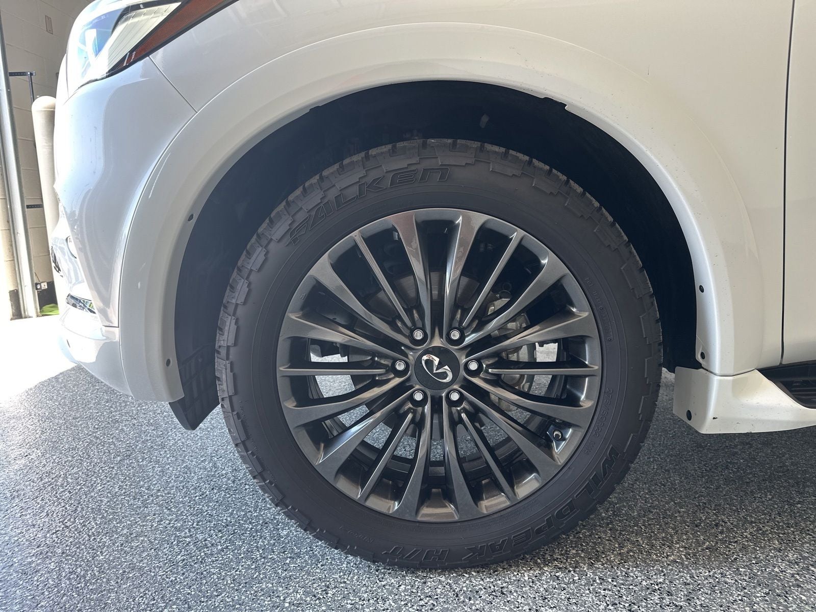 2023 INFINITI QX80 Sensory