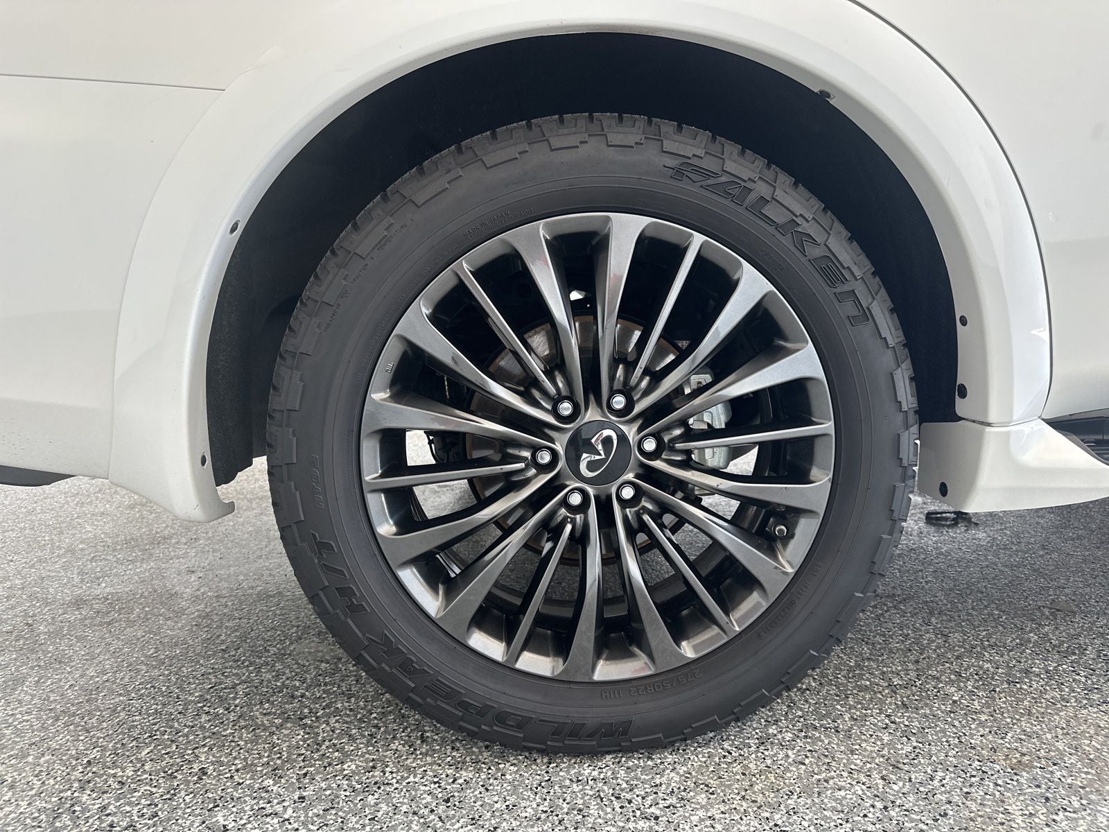 2023 INFINITI QX80 Sensory
