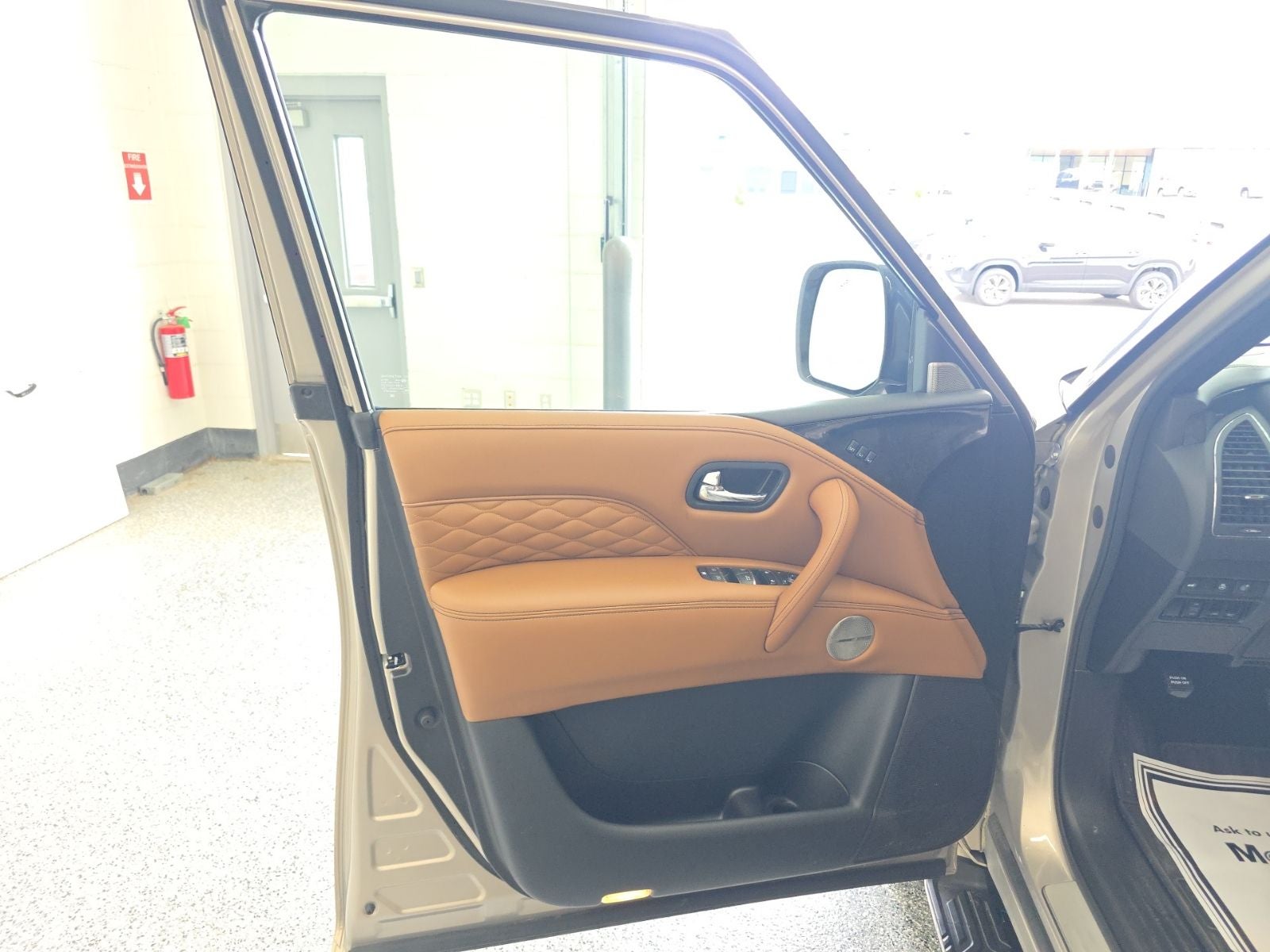 2024 INFINITI QX80 Sensory