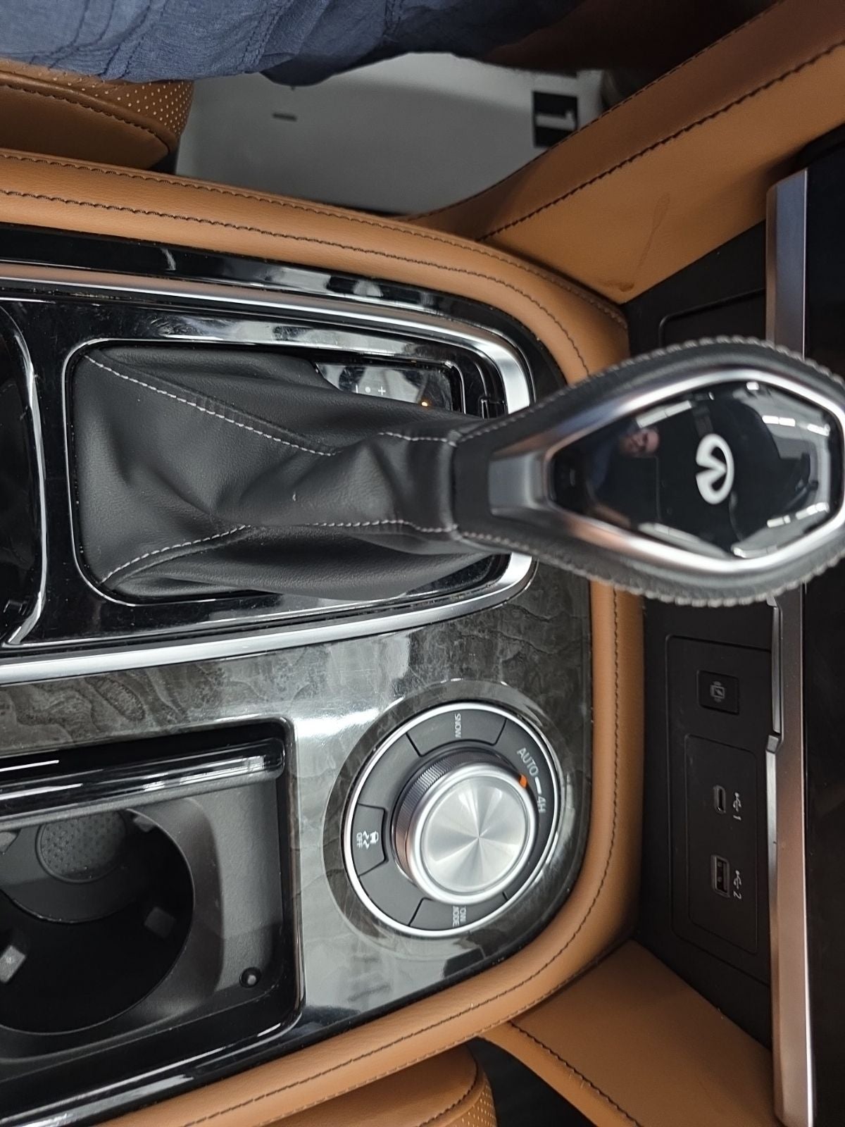 2024 INFINITI QX80 Sensory