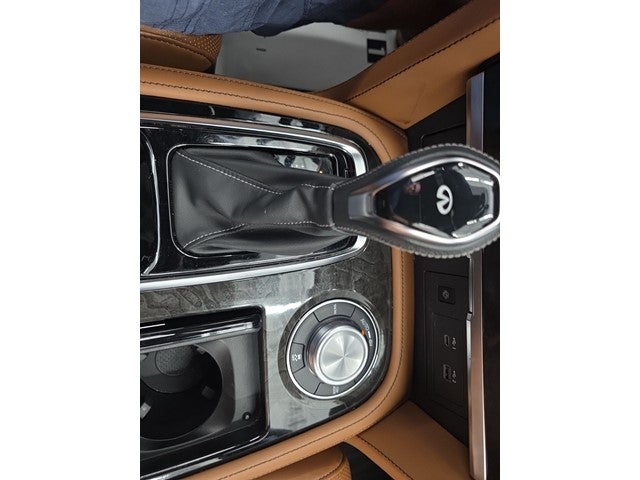 2024 INFINITI QX80 Sensory