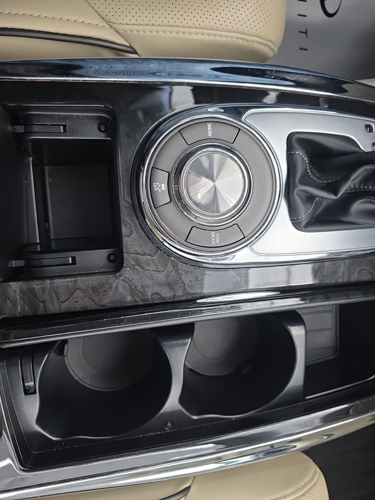 2019 INFINITI QX80 LUXE