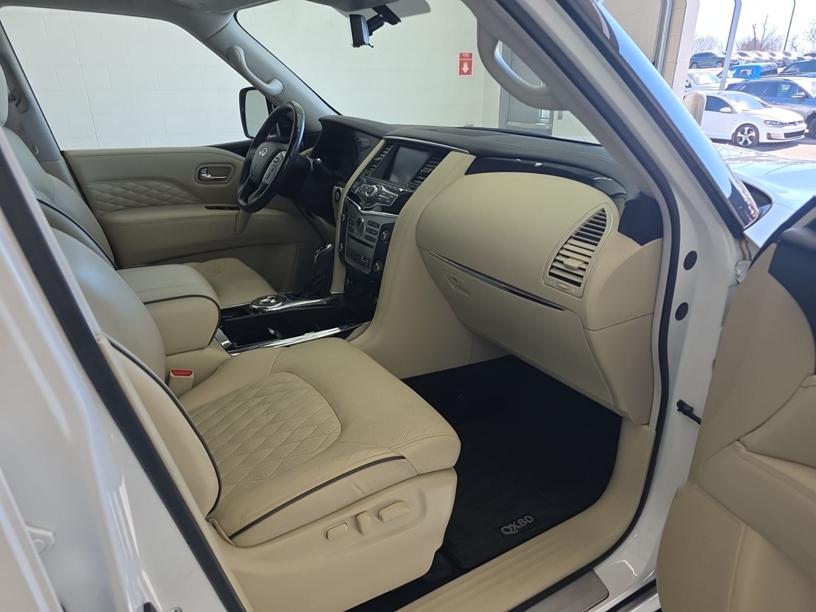 2019 INFINITI QX80 LUXE