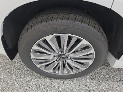 2026 INFINITI QX80 LUXE
