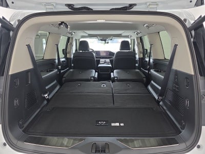 2026 INFINITI QX80 LUXE