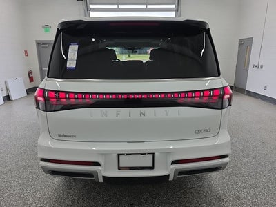 2026 INFINITI QX80 LUXE