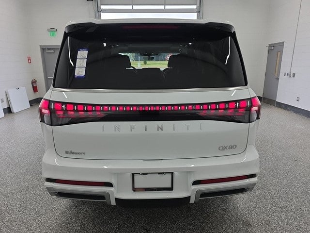 2026 INFINITI QX80 LUXE