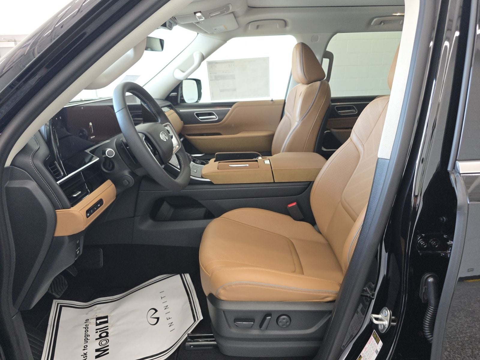 2026 INFINITI QX80 LUXE