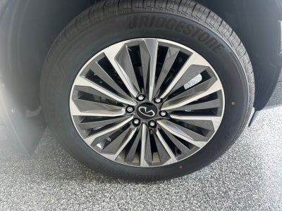 2026 INFINITI QX80 LUXE