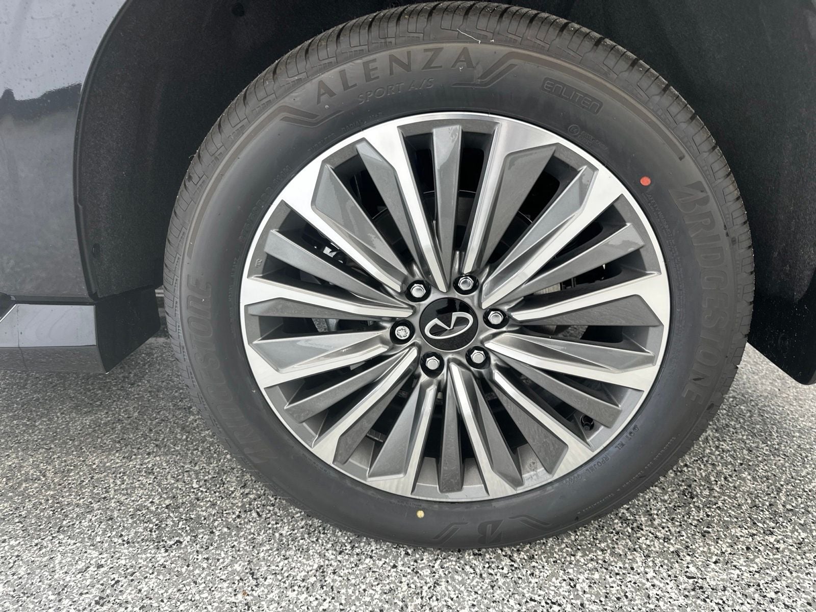 2026 INFINITI QX80 LUXE