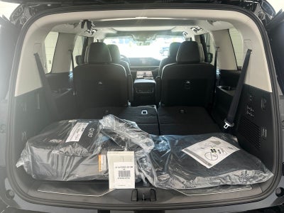 2027 INFINITI QX80 LUXE