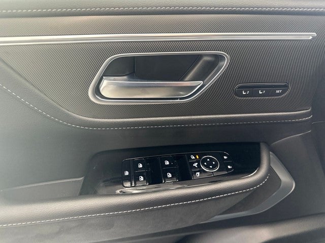 2027 INFINITI QX80 LUXE