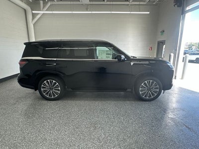 2027 INFINITI QX80 LUXE
