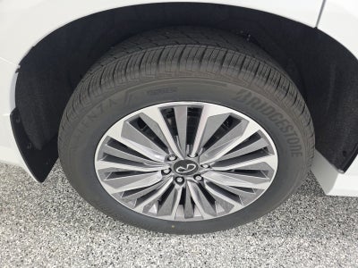 2026 INFINITI QX80 LUXE