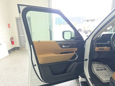 2026 INFINITI QX80 LUXE