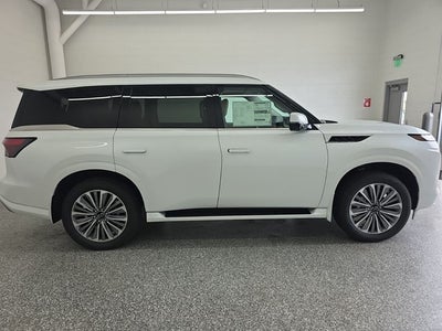 2026 INFINITI QX80 LUXE