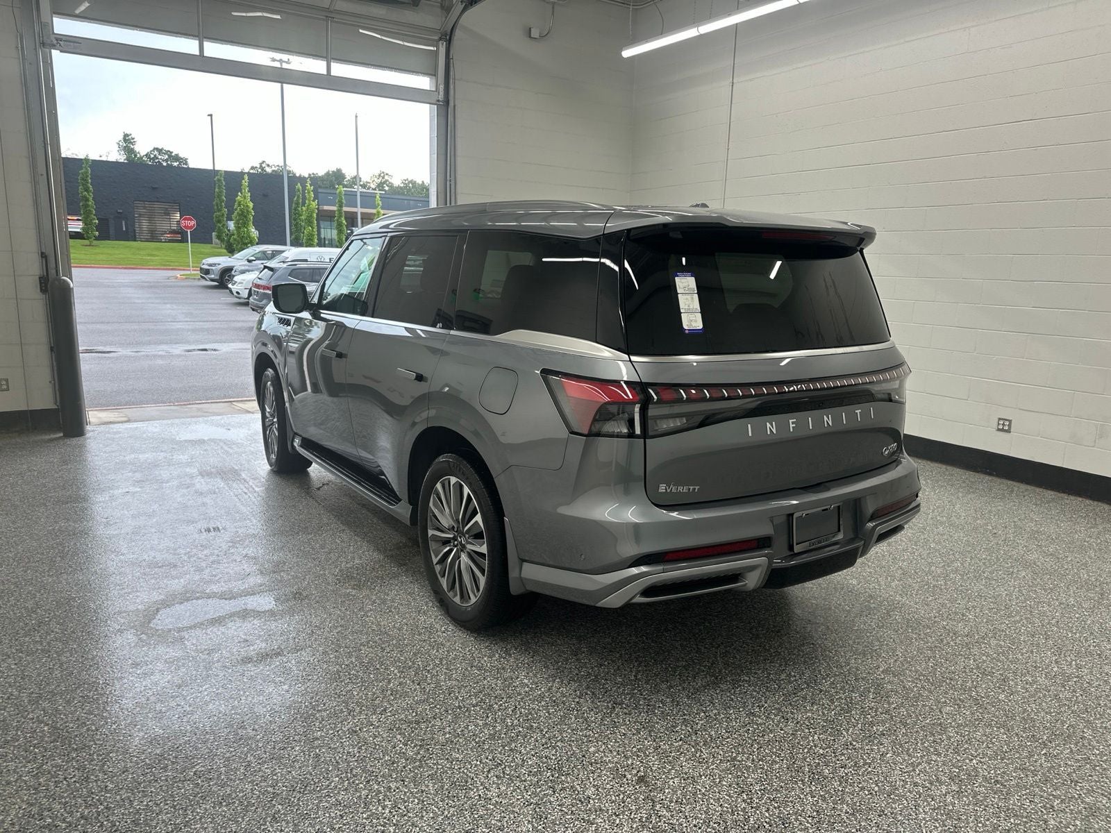 2026 INFINITI QX80 LUXE
