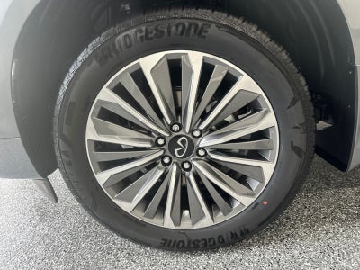 2026 INFINITI QX80 LUXE