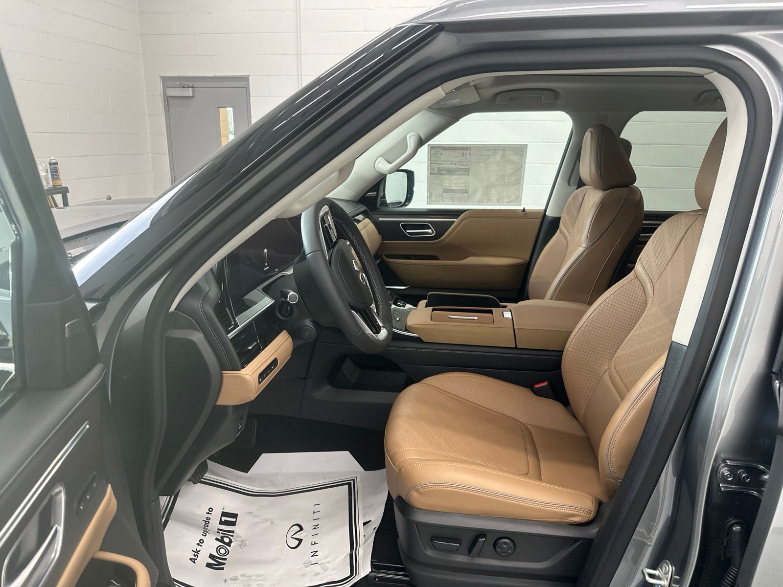 2026 INFINITI QX80 LUXE
