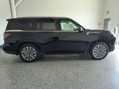 2027 INFINITI QX80 LUXE
