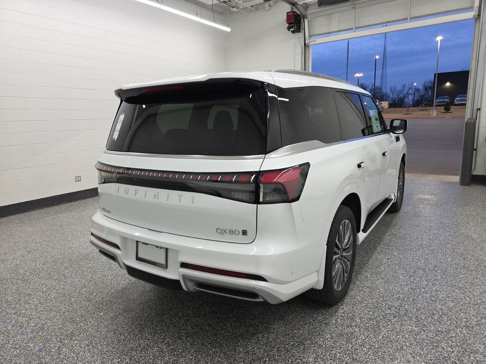 2026 INFINITI QX80 LUXE