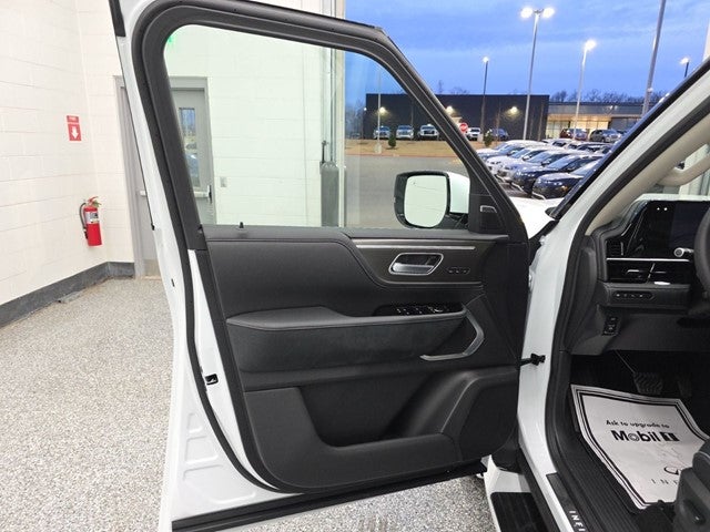 2026 INFINITI QX80 LUXE