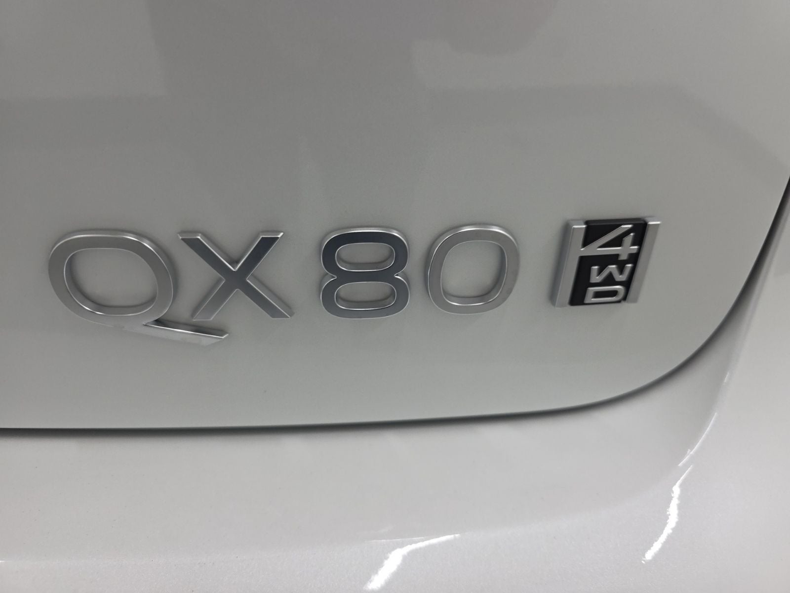 2026 INFINITI QX80 LUXE