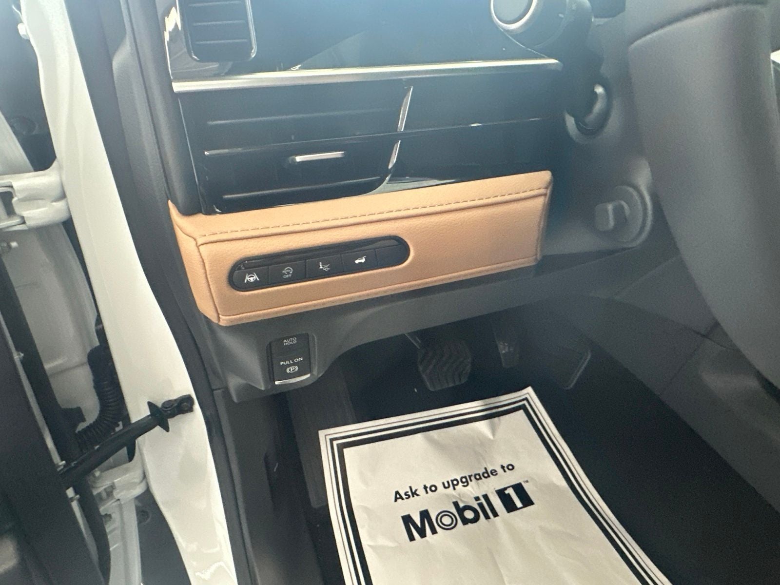 2027 INFINITI QX80 LUXE