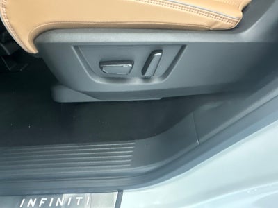 2027 INFINITI QX80 LUXE