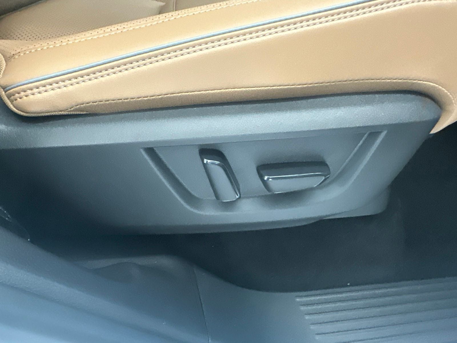 2027 INFINITI QX80 LUXE