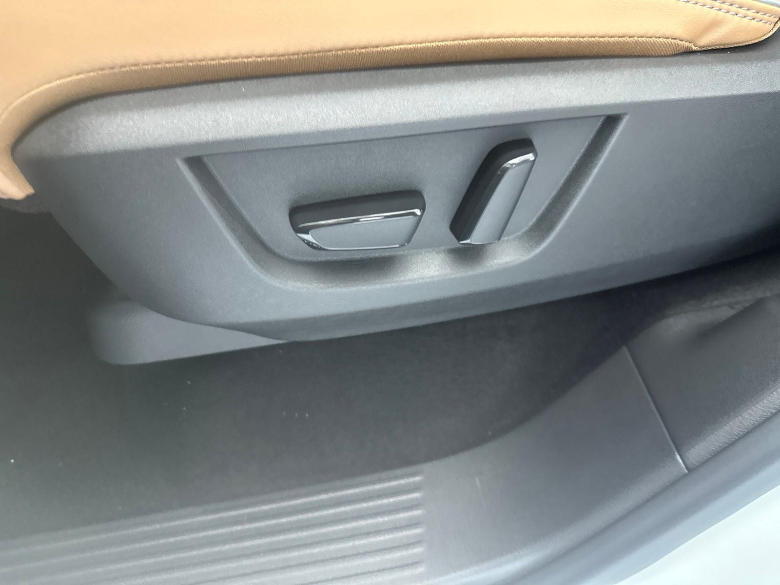 2027 INFINITI QX80 LUXE