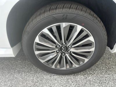 2027 INFINITI QX80 LUXE
