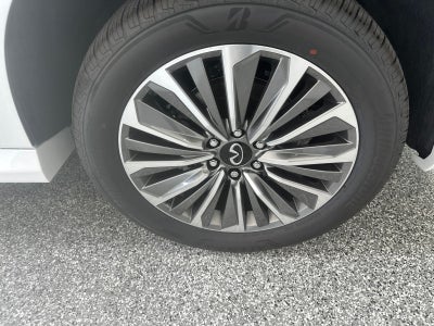 2027 INFINITI QX80 LUXE
