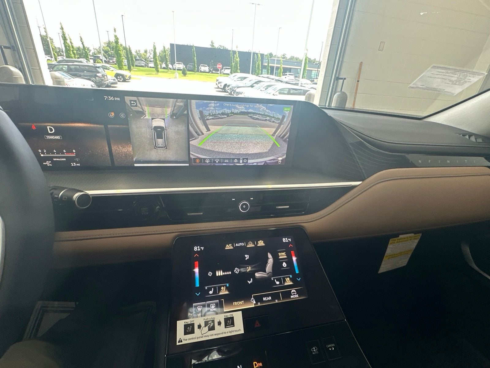 2027 INFINITI QX80 LUXE