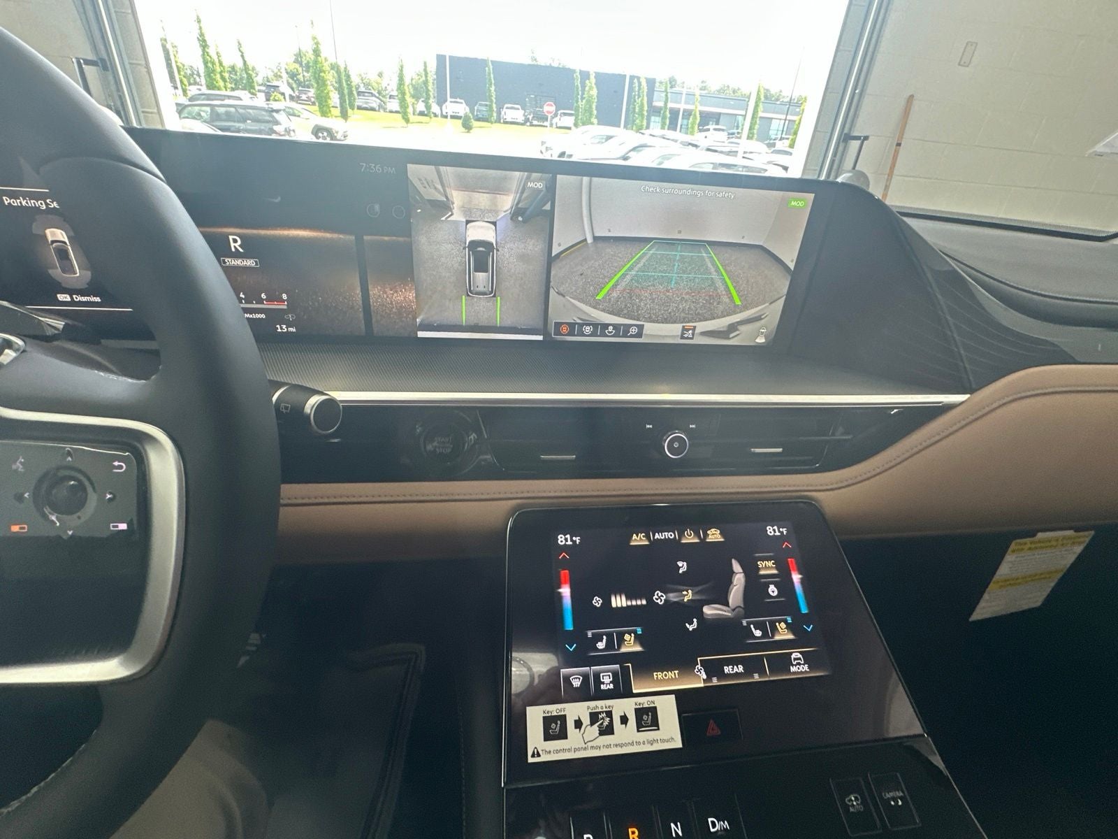 2027 INFINITI QX80 LUXE