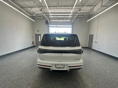2027 INFINITI QX80 LUXE