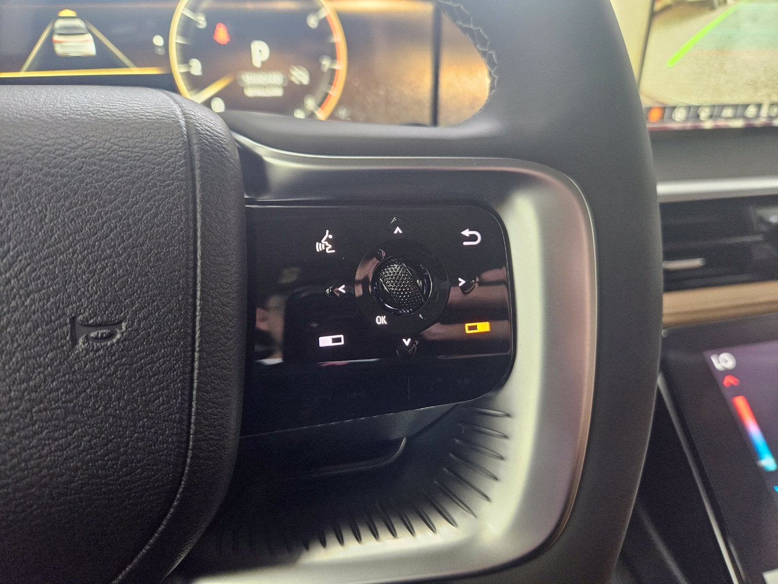 2027 INFINITI QX80 LUXE