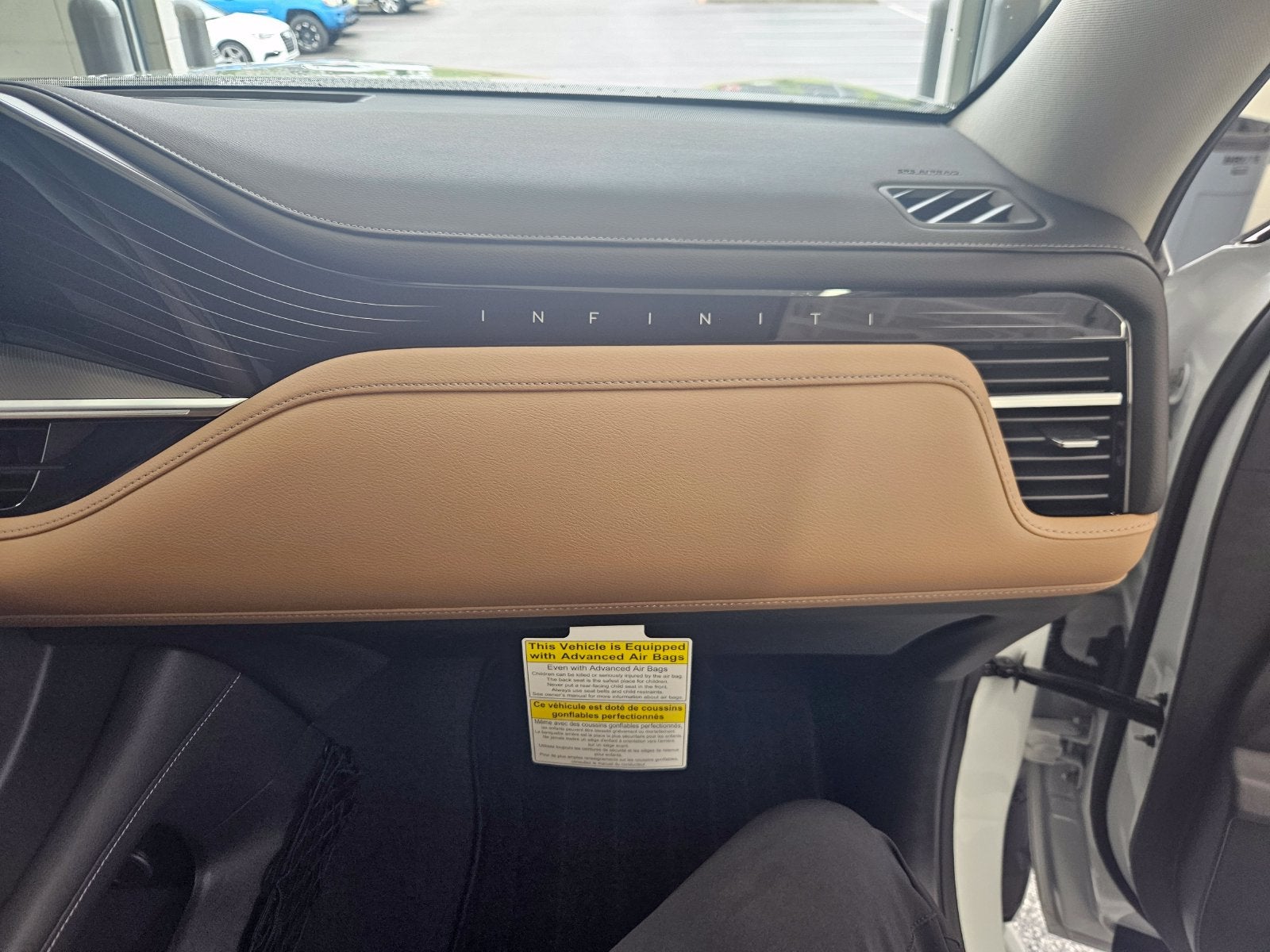 2027 INFINITI QX80 LUXE