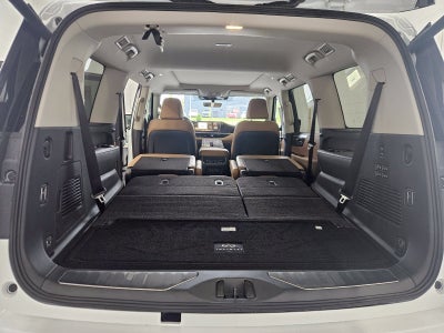 2027 INFINITI QX80 LUXE