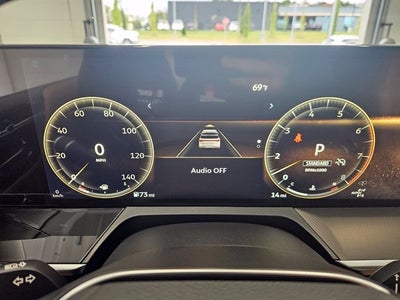 2027 INFINITI QX80 LUXE