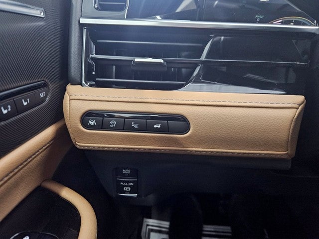 2027 INFINITI QX80 LUXE