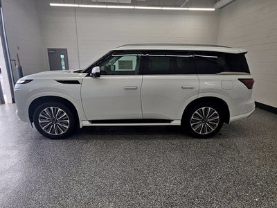 2027 INFINITI QX80 LUXE