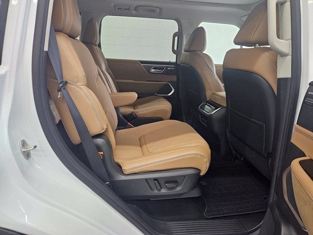 2027 INFINITI QX80 LUXE